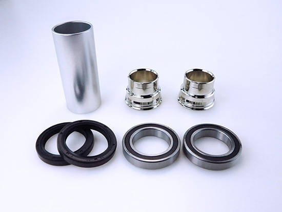 BEARING WORX Zestaw Naprawczy Piasty Koła Przedniego pasuje do KTM SX/SXF/EXC/EXCF/XC 2003-2015 (77309015000)